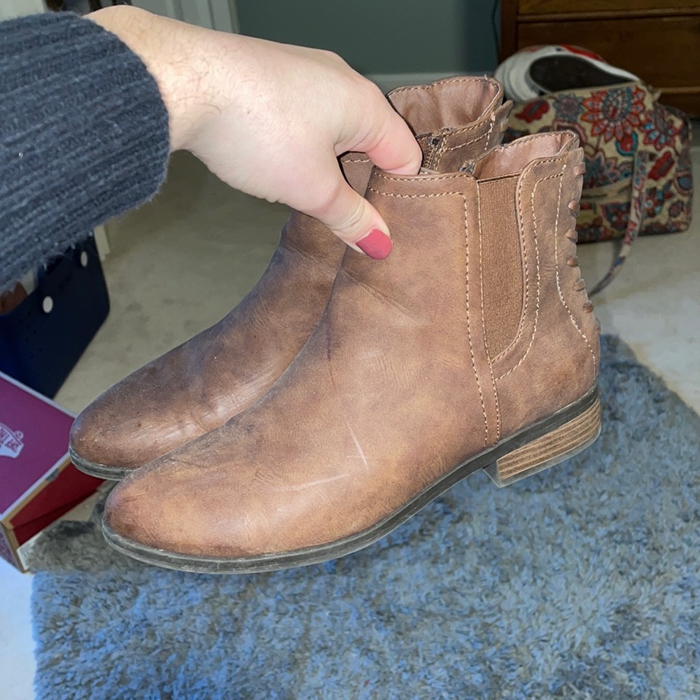 Brown boots!